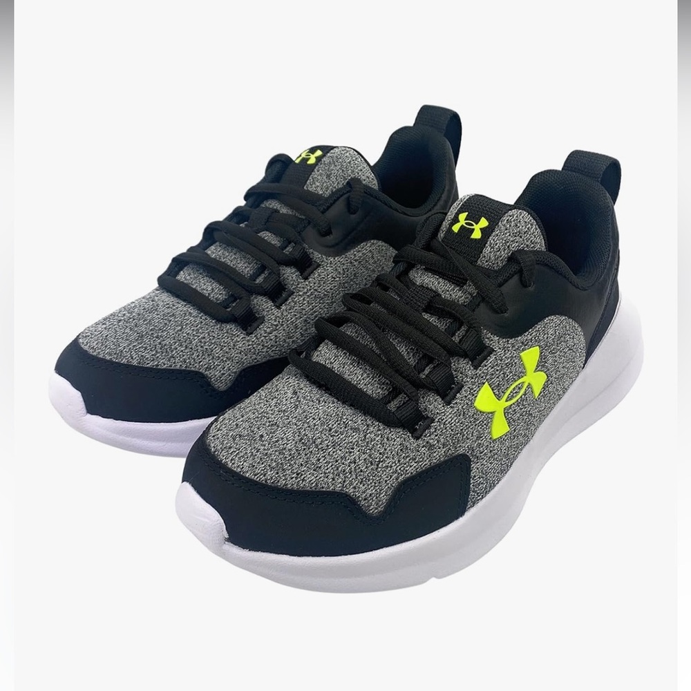 UNDER ARMOUR Youth BGS Essential NM Running Shoe/Sneaker size 6